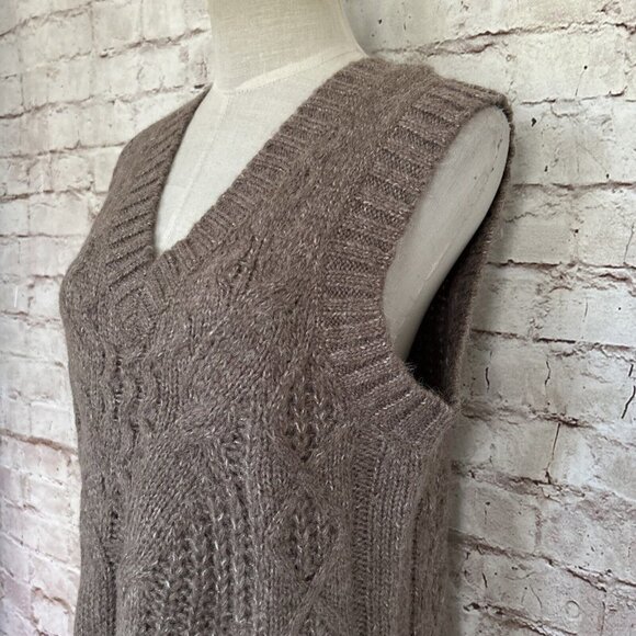 Vero Moda Briella Sleeveless V Neck Cable Knit Sweater Vest Brown Size S NEW - Picture 4 of 5